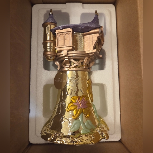 Bath and Body Works DISNEY PRINCESS 2 Collection Rapunzel Candle Holder Tower - Picture 4 of 8